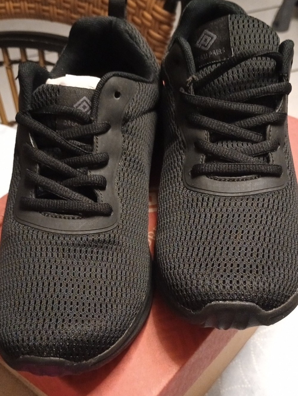 Dream Pairs Women's Black Athletic Mesh Sneakers